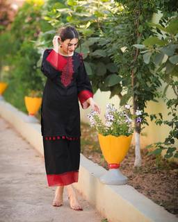 Aaniat Khalid feet photo 6