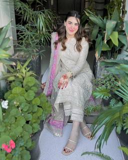 Aaniat Khalid feet photo 20