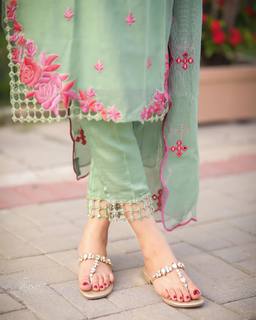 Aaniat Khalid feet photo 6