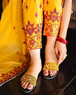 Aaniat Khalid feet photo 1
