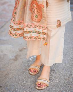 Aaniat Khalid feet photo 20