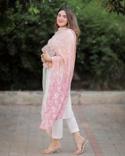 Aaniat Khalid feet photo 20