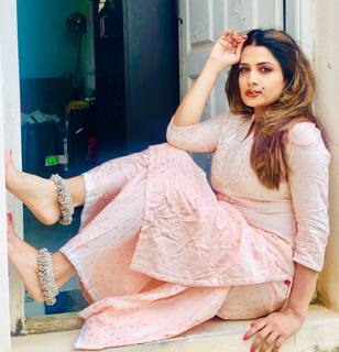 Aartee Pathak feet photo 2