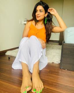 Aartee Pathak feet photo 12