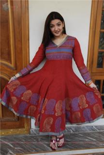 Aarti Agarwal feet photo 2