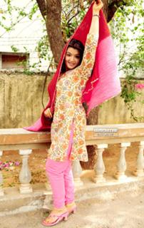 Aarti Agarwal feet photo 13