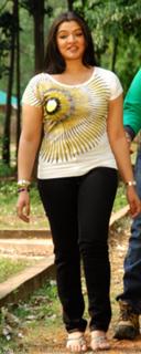 Aarti Agarwal feet photo 9