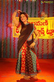 Aarti Agarwal feet photo 6
