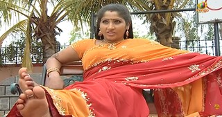Aarti Agarwal feet photo 3