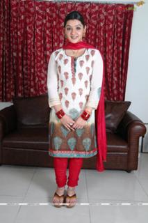 Aarti Agarwal feet photo 2