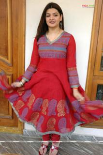 Aarti Agarwal feet photo 12