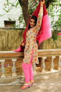 Aarti Agarwal feet photo 4