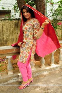 Aarti Agarwal feet photo 3