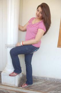 Aarti Agarwal feet photo 10