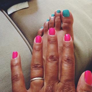 Aarti Sequeira feet photo 2
