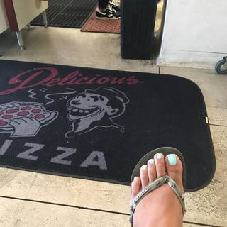 Aarti Sequeira feet photo 13