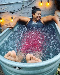 Aarti Sequeira feet photo 10