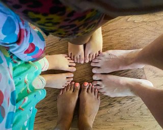 Aarti Sequeira feet photo 20