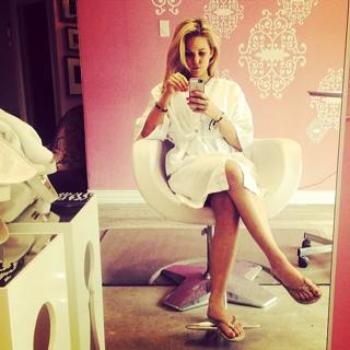 Aaryn Gries feet photo 8