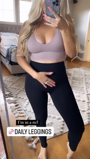 Aaryn Gries feet photo 19