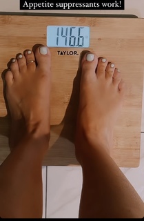 Aaryn Gries feet photo 8