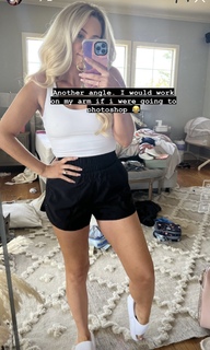 Aaryn Gries feet photo 7