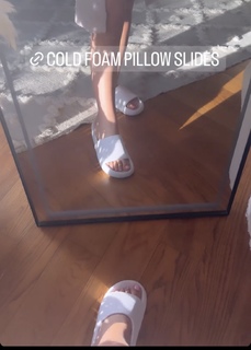 Aaryn Gries feet photo 2