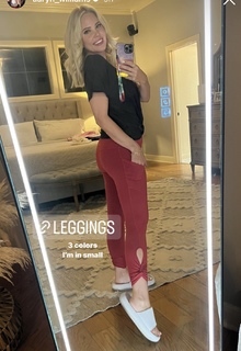Aaryn Gries feet photo 17