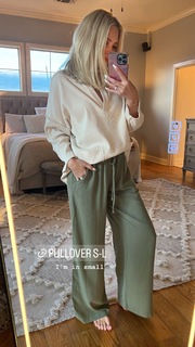 Aaryn Gries feet photo 3