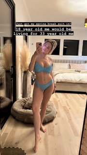 Aaryn Gries feet photo 2