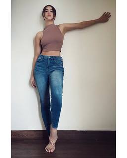 Aaveera Singh Masson feet photo 18