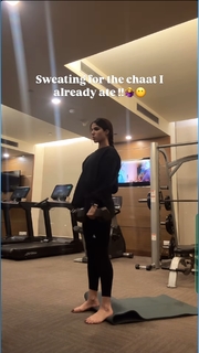 Aaveera Singh Masson feet photo 10