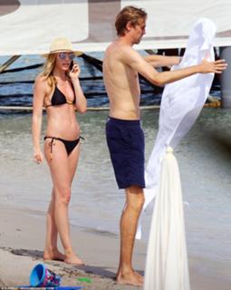 Abbey Clancy feet photo thumbnail
