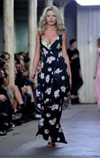 Abbey Clancy feet photo thumbnail