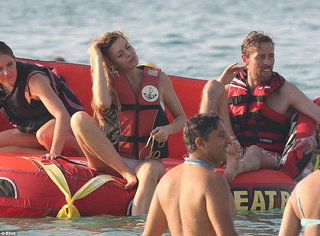 Abbey Clancy feet photo thumbnail