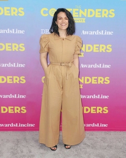 Abbi Jacobson feet photo 3