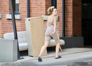 Abbie Chatfield feet photo 8