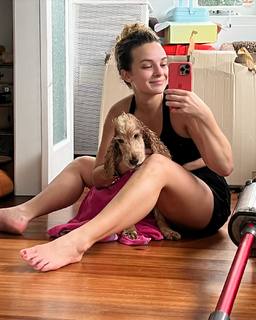 Abbie Chatfield feet photo 15