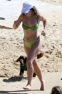 Abbie Chatfield feet photo 13