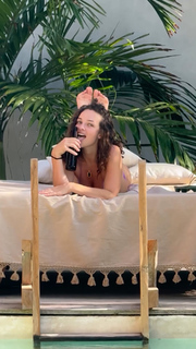 Abbie Chatfield feet photo 7