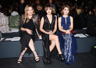 Abbie Cornish feet photo thumbnail