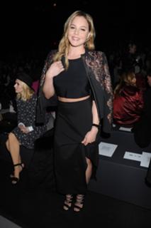 Abbie Cornish feet photo thumbnail