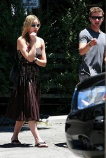Abbie Cornish feet photo thumbnail