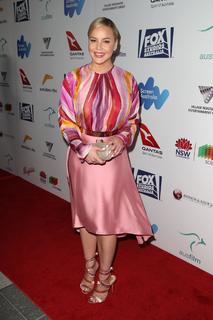 Abbie Cornish feet photo thumbnail