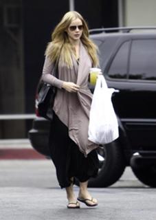 Abbie Cornish feet photo thumbnail