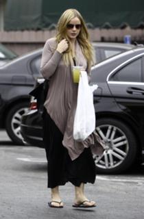 Abbie Cornish feet photo thumbnail