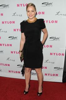 Abbie Cornish feet photo thumbnail