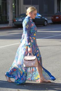 Abbie Cornish feet photo thumbnail
