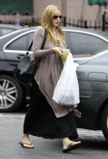 Abbie Cornish feet photo thumbnail