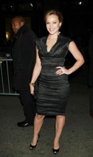 Abbie Cornish feet photo thumbnail